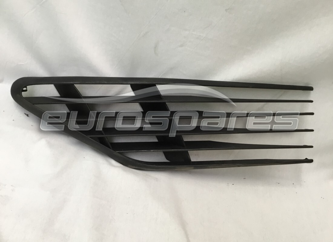 new ferrari rh intake grille. part number 60671210 (1)