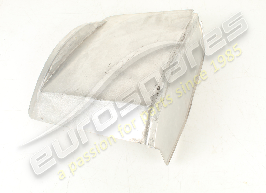 new ferrari rh rear wheel arch rear section. part number 61482400 (2)