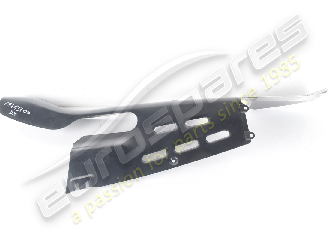 USED FERRARI LH SHIELD FIXED. PART NUMBER 66155700 (2) used ferrari lh shield fixed. part number 66155700 (2)