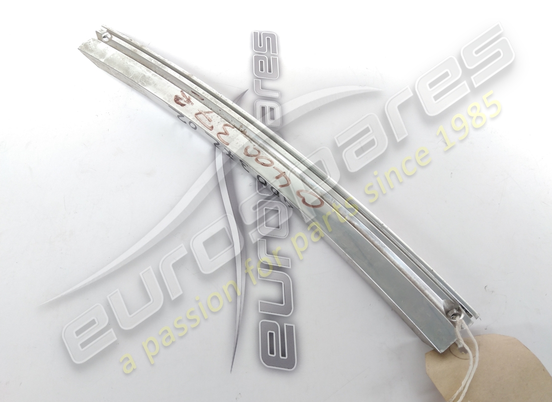 new ferrari rh frame. part number 40037202 (2)