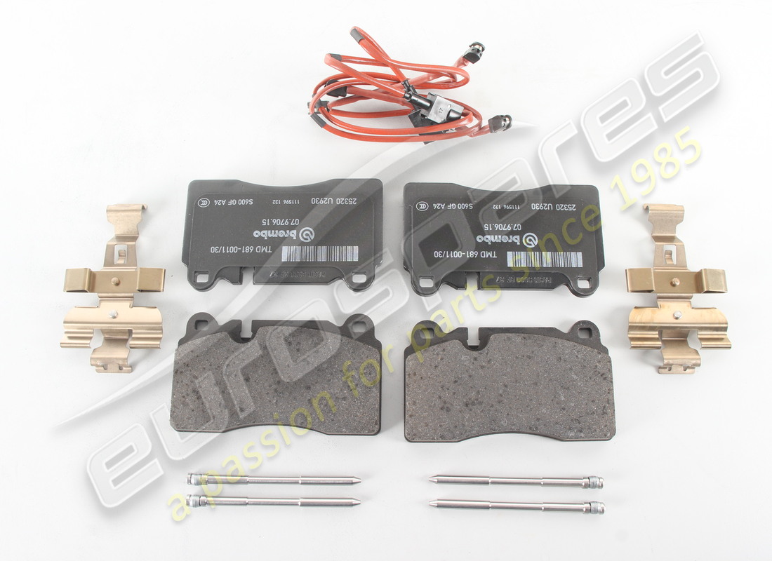 new ferrari rear pad set with spring. part number 70003463 (1)