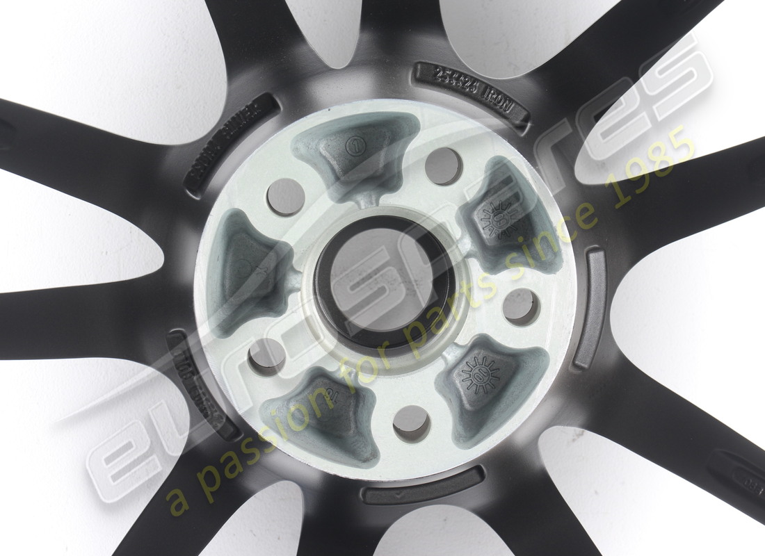 new ferrari scuderia rear wheel 10j x 19 inch. part number 226580 (5)