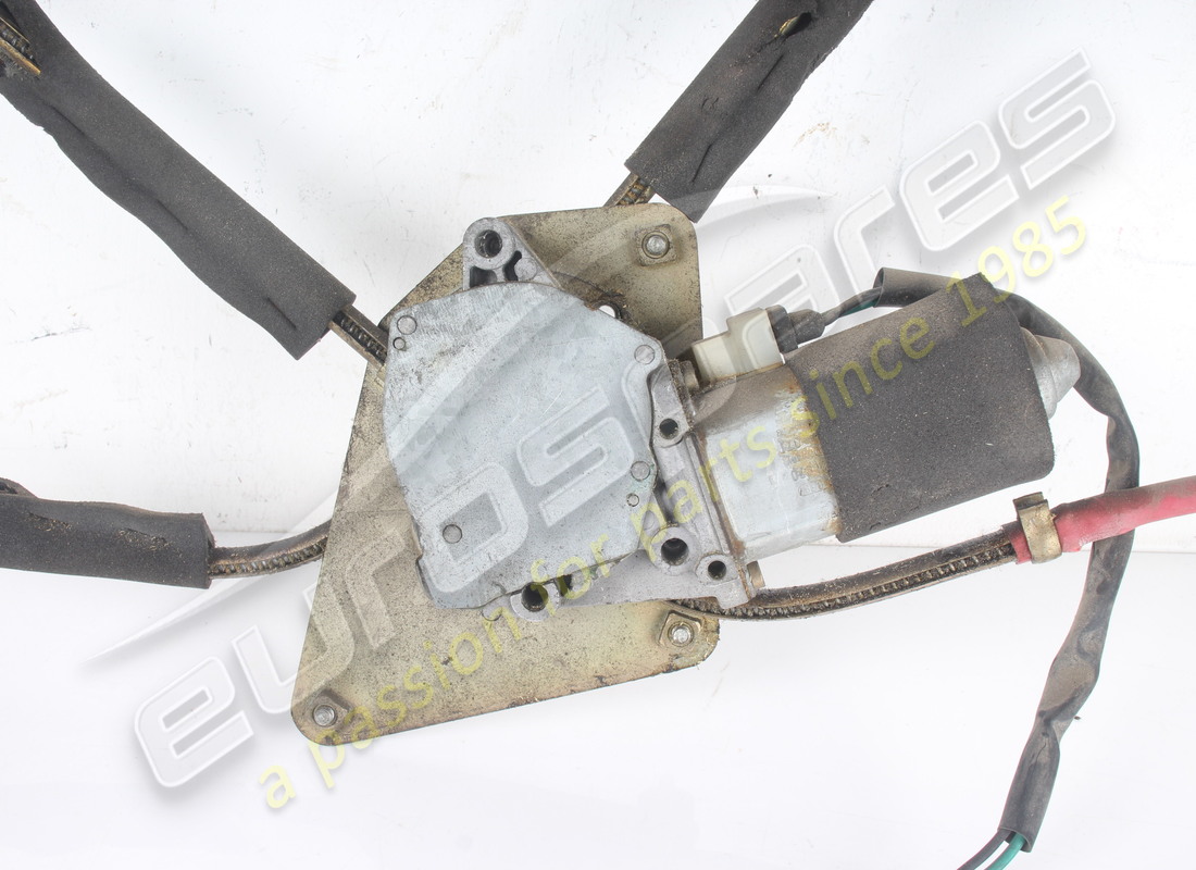 used ferrari rh window motor/lift assembly. part number 62107200 (2)