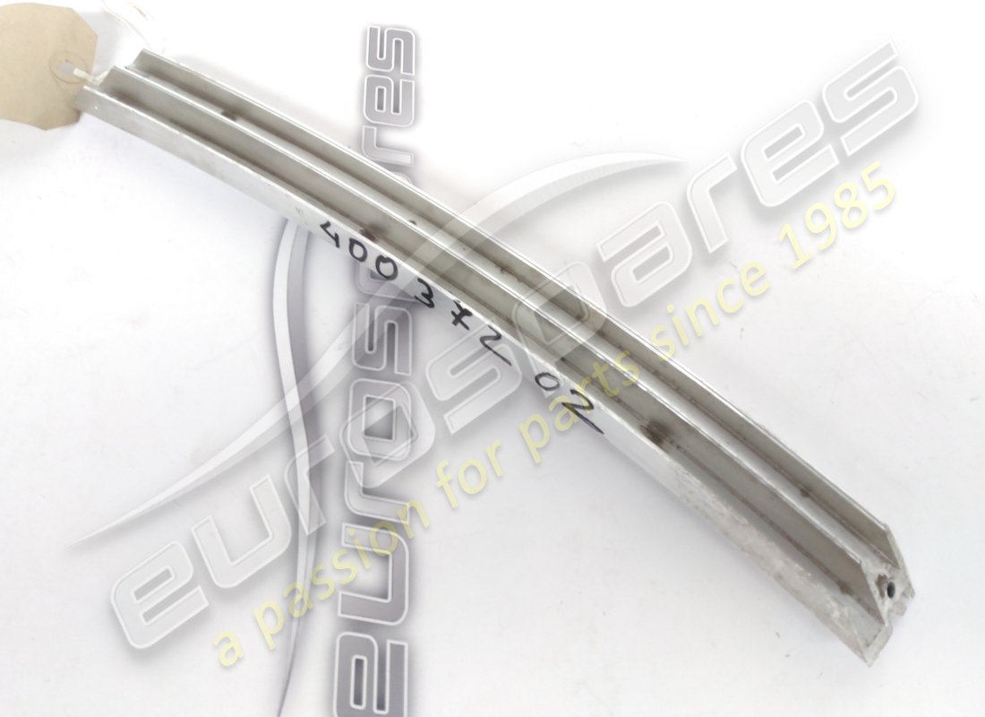 new ferrari rh frame. part number 40037202 (1)
