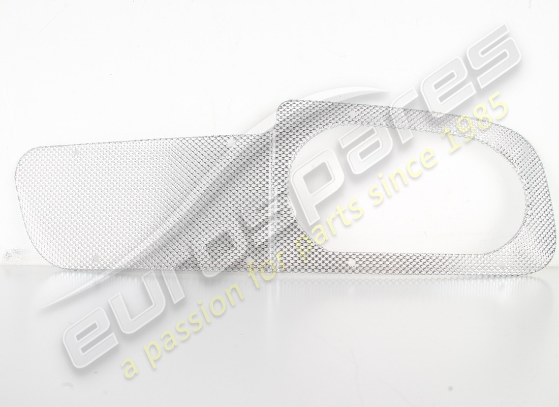 new ferrari rh rear grill -white lucid. part number 68965000 (1)