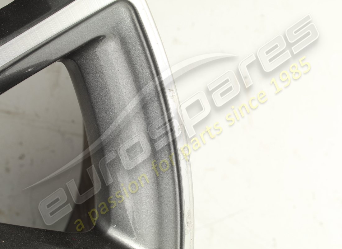 USED FERRARI REAR WHEEL RIM 20. PART NUMBER 242157 (3) used ferrari rear wheel rim 20. part number 242157 (3)