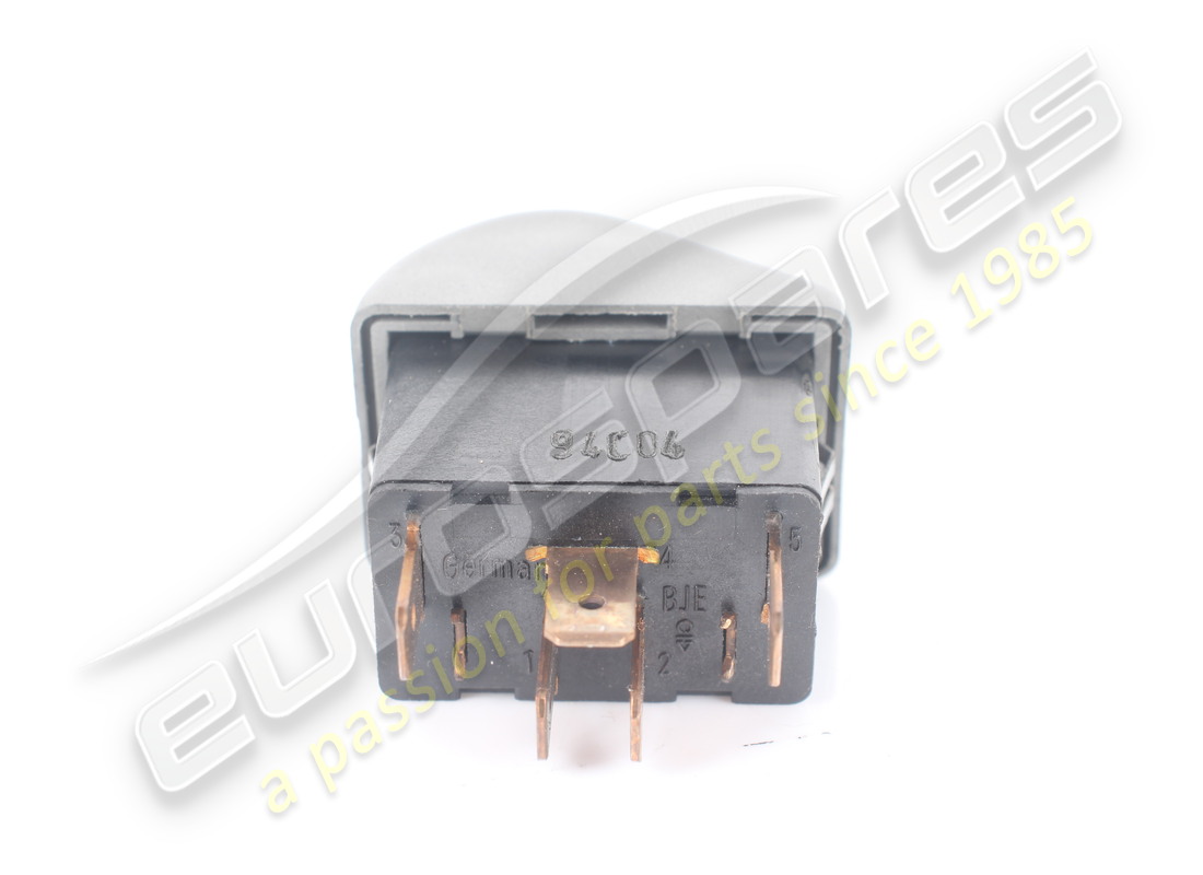 USED FERRARI INTERIOR LIGHT SWITCH. PART NUMBER 153123 (4) used ferrari interior light switch. part number 153123 (4)