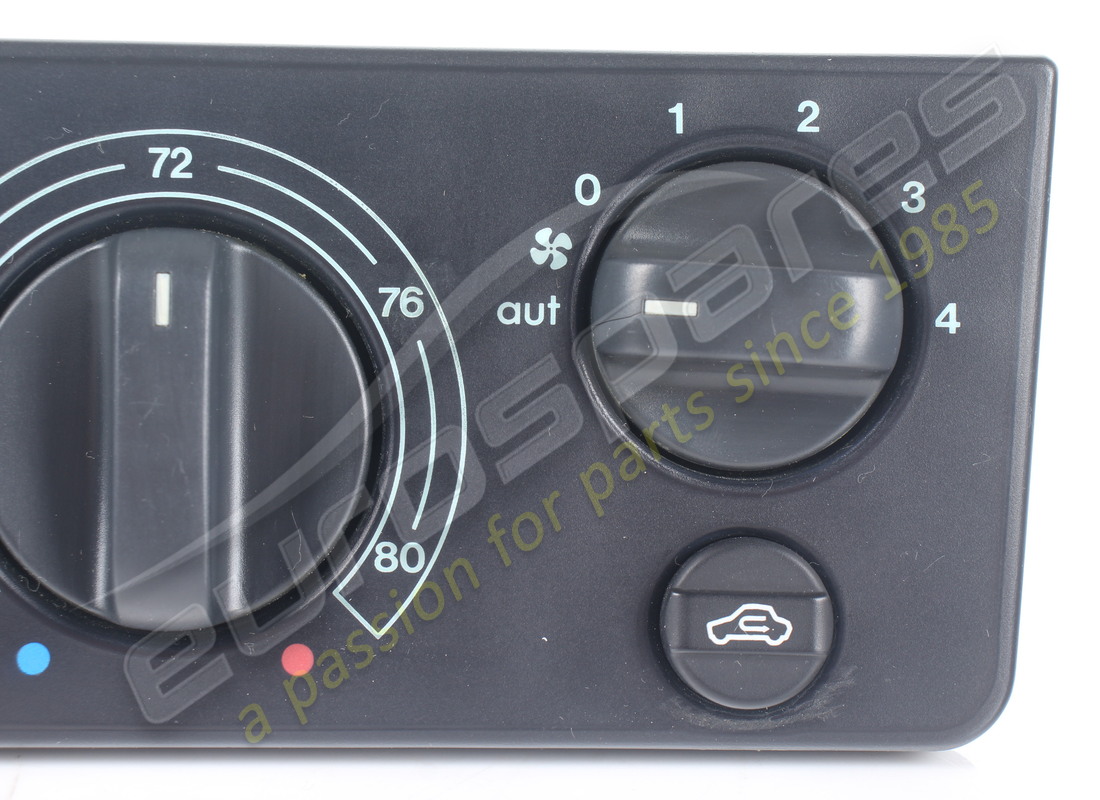 USED FERRARI AIR CONDITIONING CONTROL PANEL (FAHRENHEIT). PART NUMBER 65433300 (3) used ferrari air conditioning control panel (fahrenheit). part number 65433300 (3)