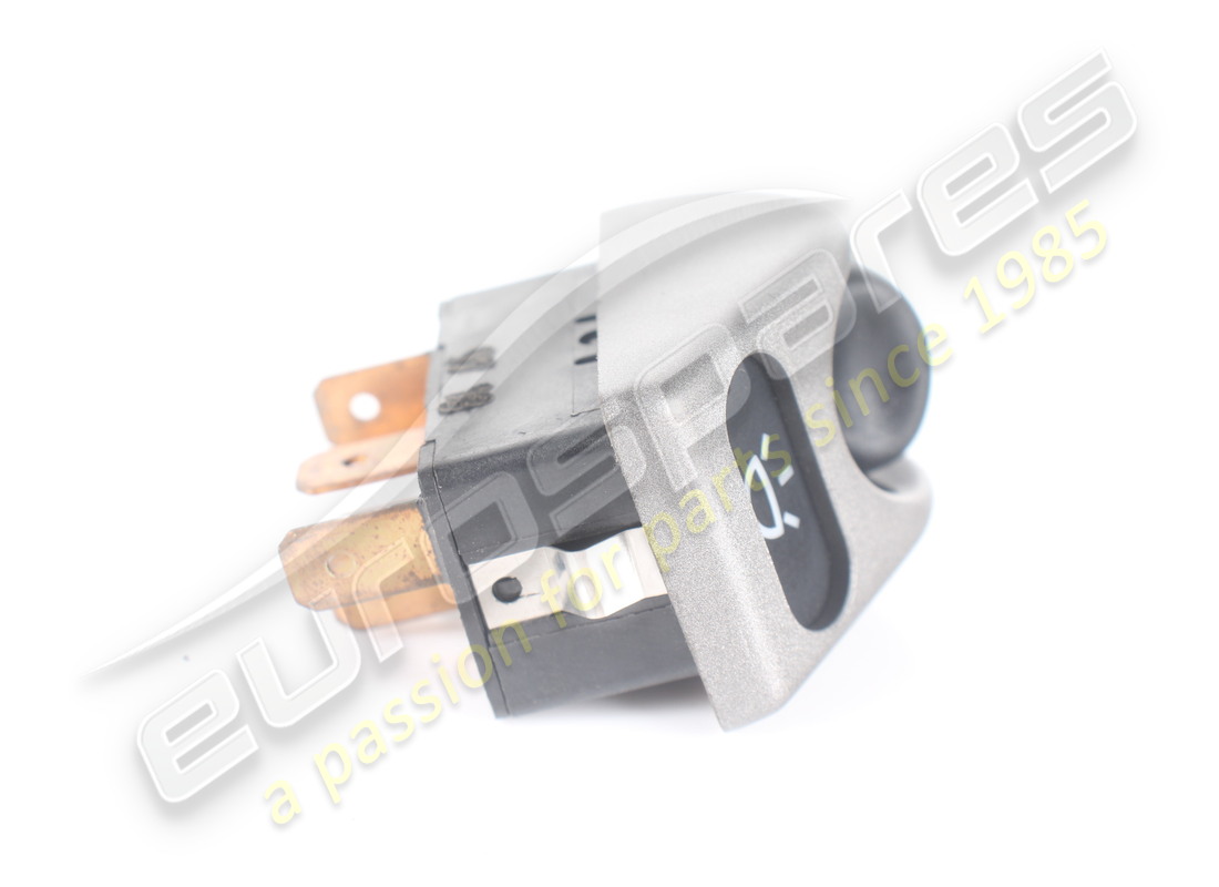 USED FERRARI SWITCH FOR ROOF LIGHT. PART NUMBER 171062 (3) used ferrari switch for roof light. part number 171062 (3)