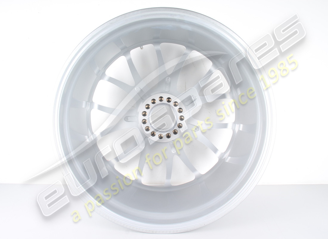 NEW FERRARI REAR WHEEL RIM. PART NUMBER 220734 (4) new ferrari rear wheel rim. part number 220734 (4)