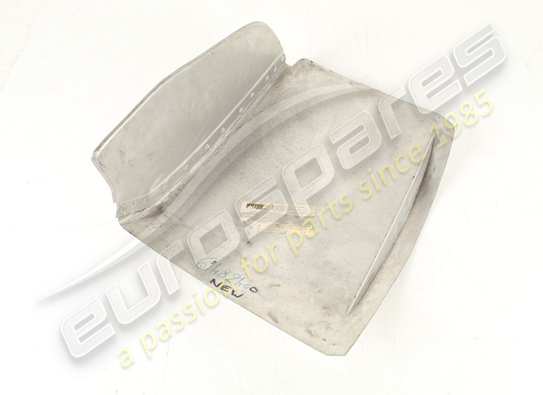 new ferrari rh rear wheel arch rear section. part number 61482400 (3)