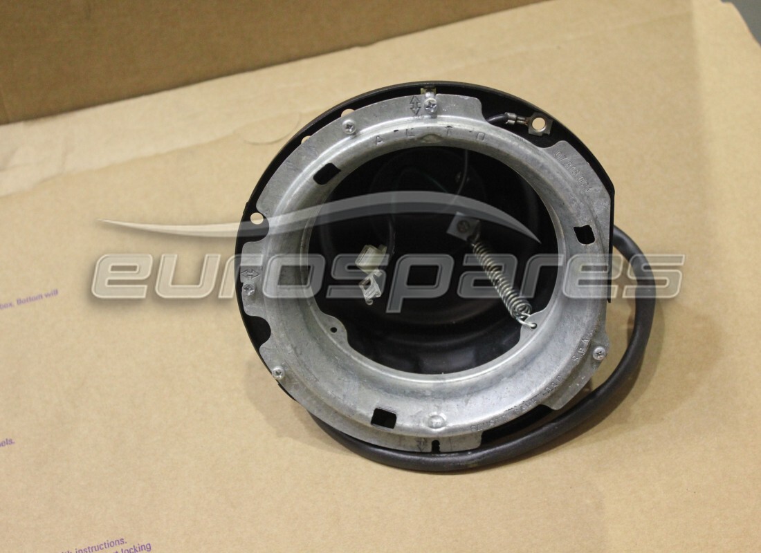 new ferrari rh head lamp bowl. part number 30255004a (1)