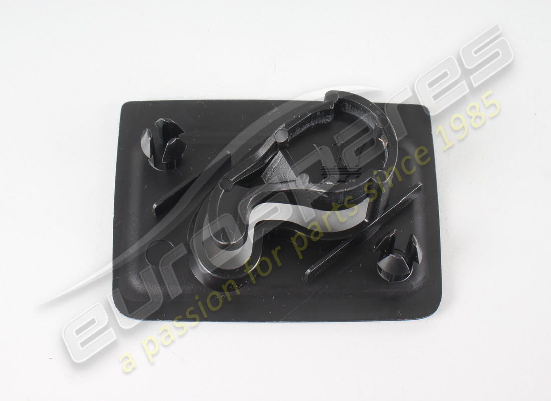 new maserati lh moulding black. part number 670086780 (4)