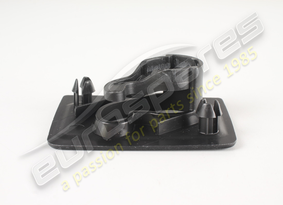 new maserati lh moulding black. part number 670086780 (3)