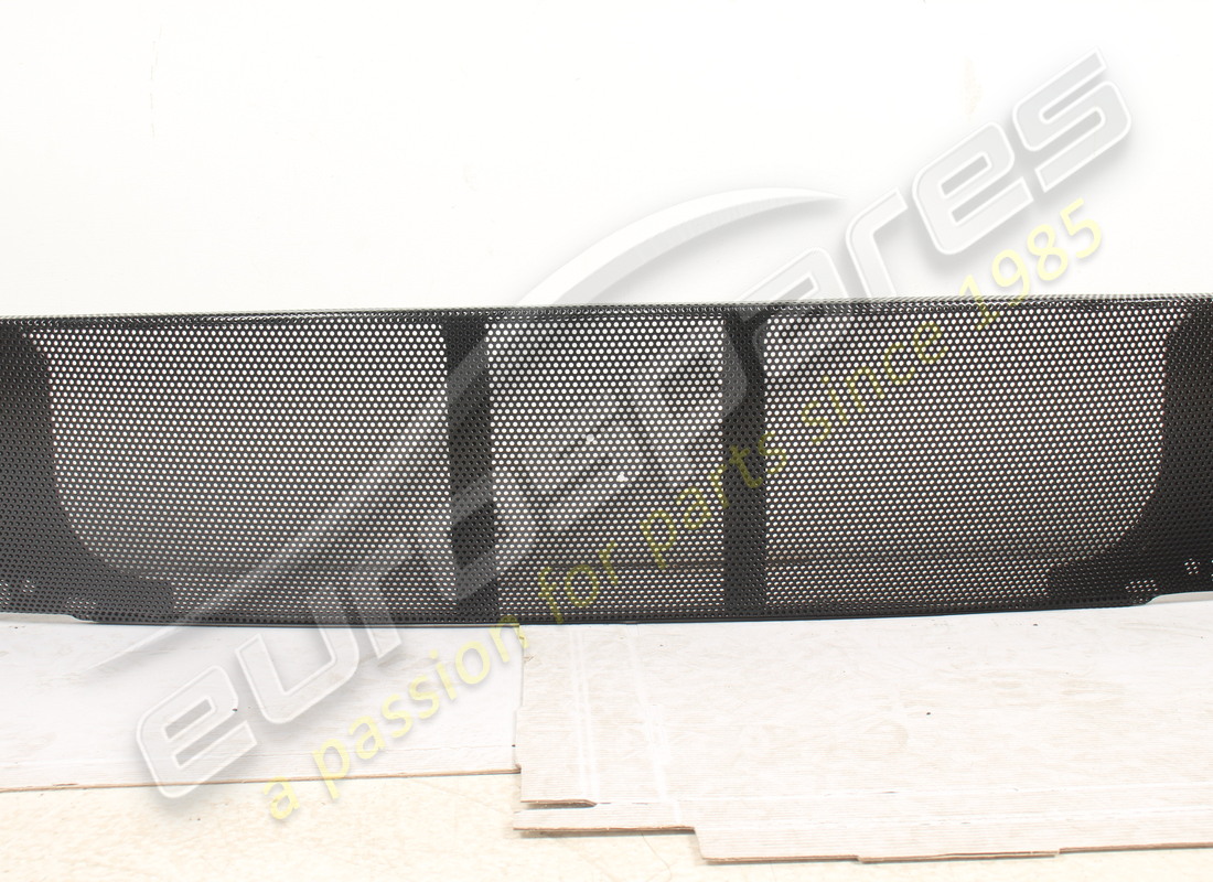 new ferrari challenge stradale rear grill. part number 67408000 (3)