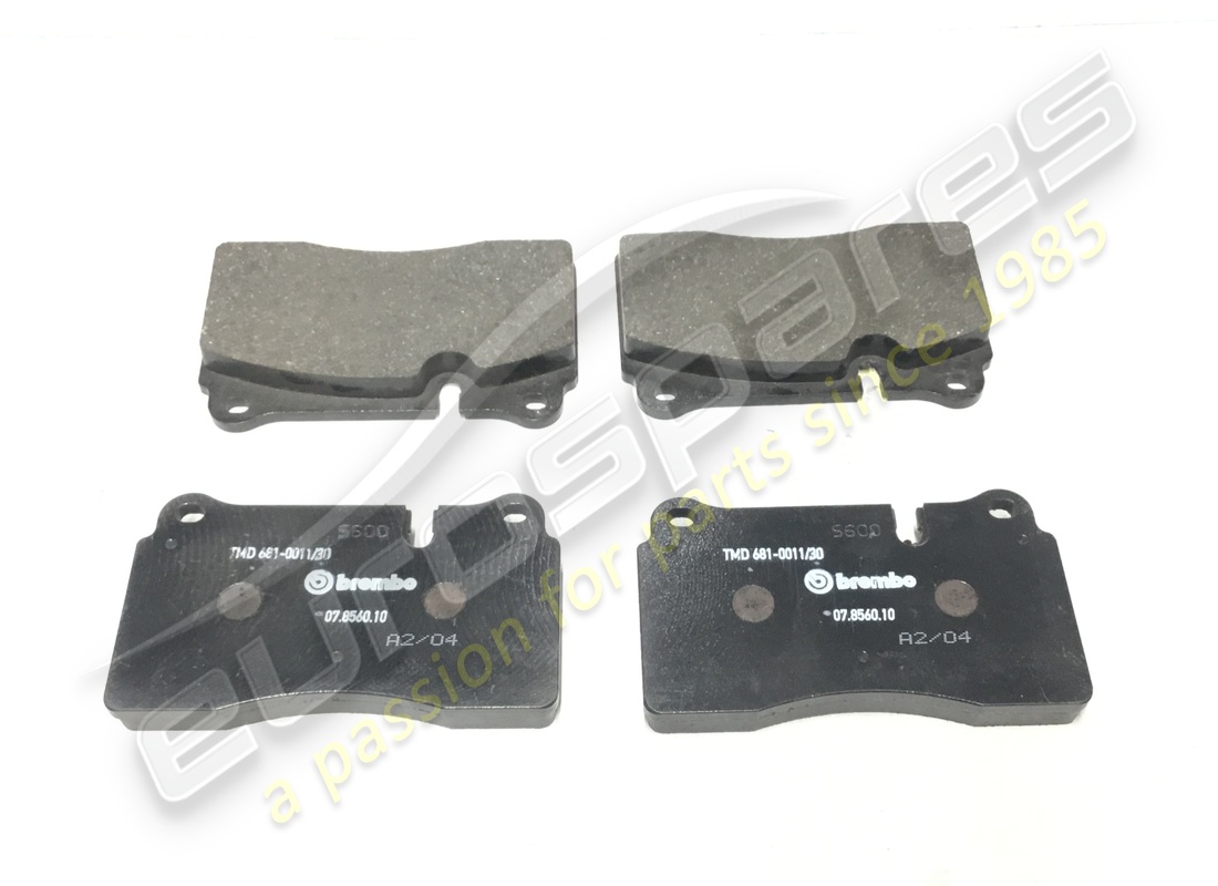 new (other) ferrari kit of rear pads carbon ceramic. part number 70001083 (1)