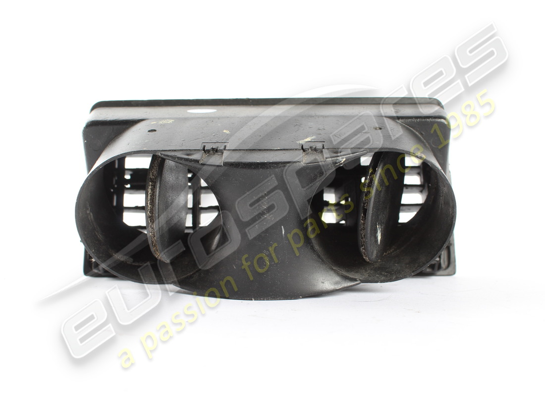 damaged ferrari central opening. part number 64320000 (1)