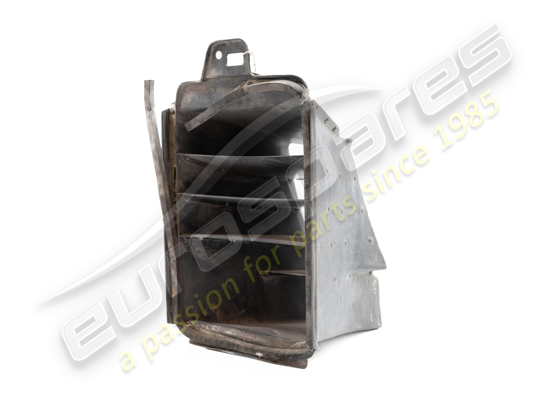 used ferrari lh air inlet. part number 62098000a (2)