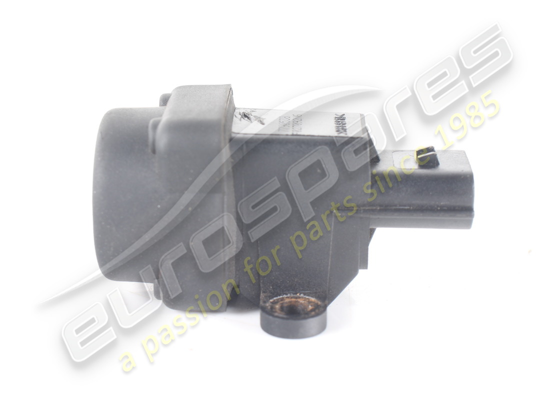 USED MASERATI INERTIAL SWITCH. PART NUMBER 373300135 (4) used maserati inertial switch. part number 373300135 (4)