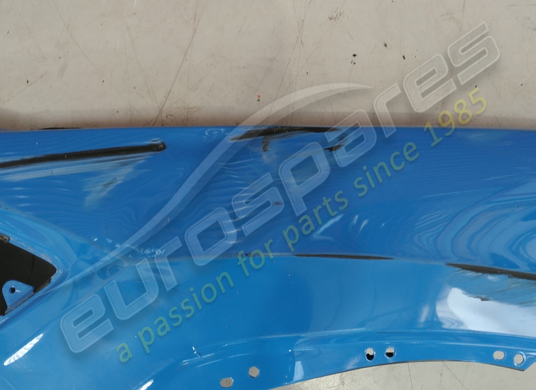 damaged lamborghini rh front fender. part number 4ml821106a (2)