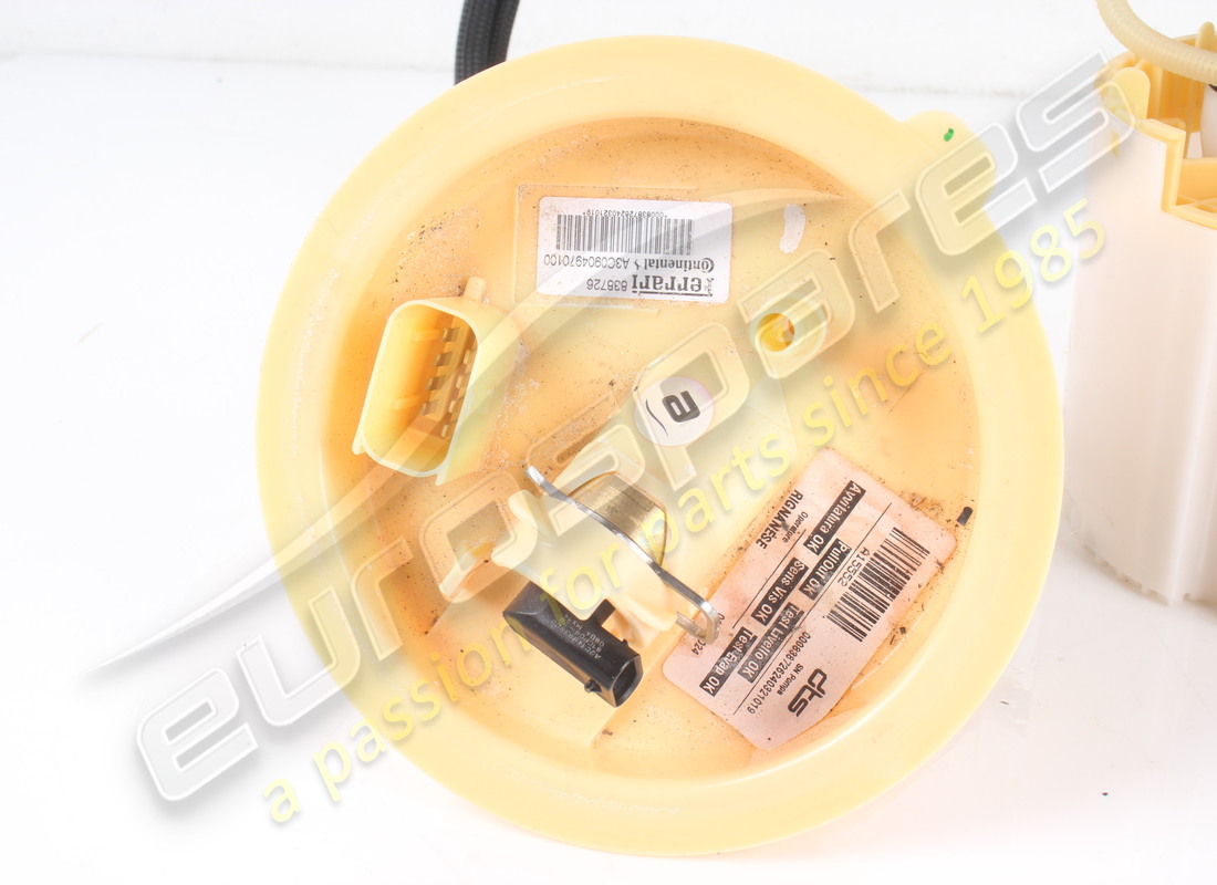 used ferrari fuel pump e flangia sens. pr. part number 838726 (2)