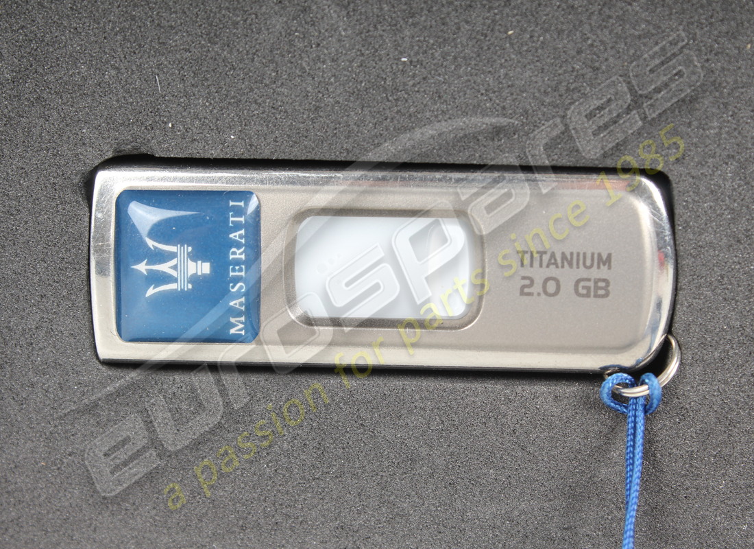 new maserati usb key gran turismo 4.2. part number 920001811 (2)