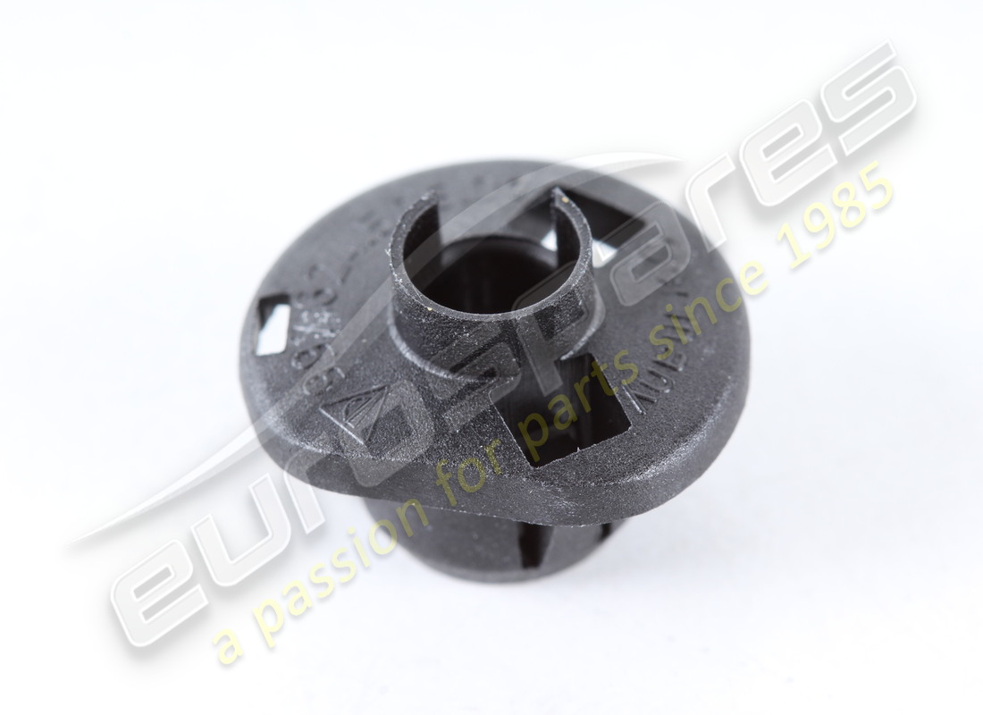 NEW PORSCHE GUIDE SECTION. PART NUMBER 99762450501 (2) new porsche guide section. part number 99762450501 (2)