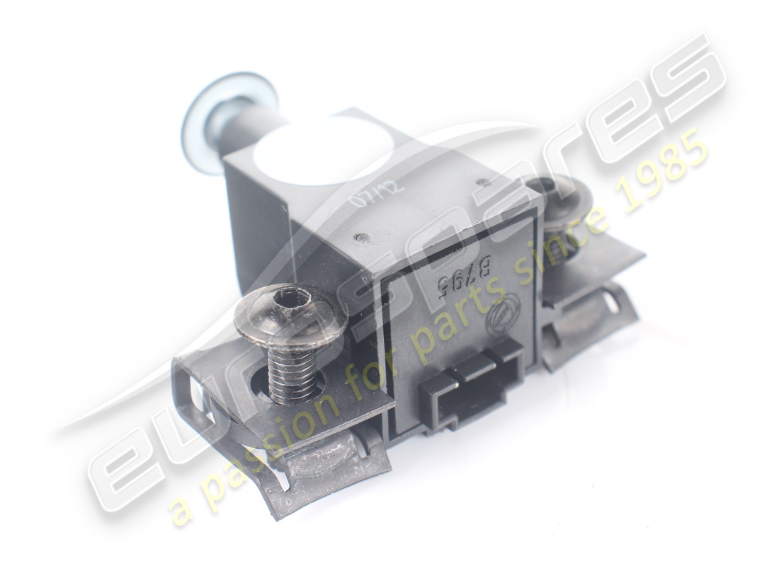 USED FERRARI TWO-TONE INFOLED. PART NUMBER 239744 (2) used ferrari two-tone infoled. part number 239744 (2)