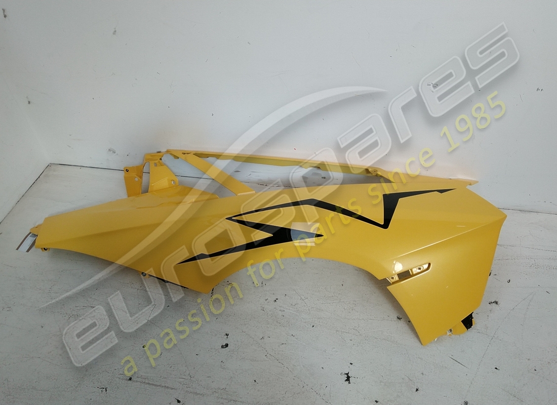DAMAGED Lamborghini COVER,FENDER . PART NUMBER 470854959K (1)