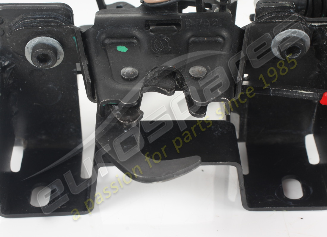 used ferrari serratura cofano ant. complete. part number 985416 (6)