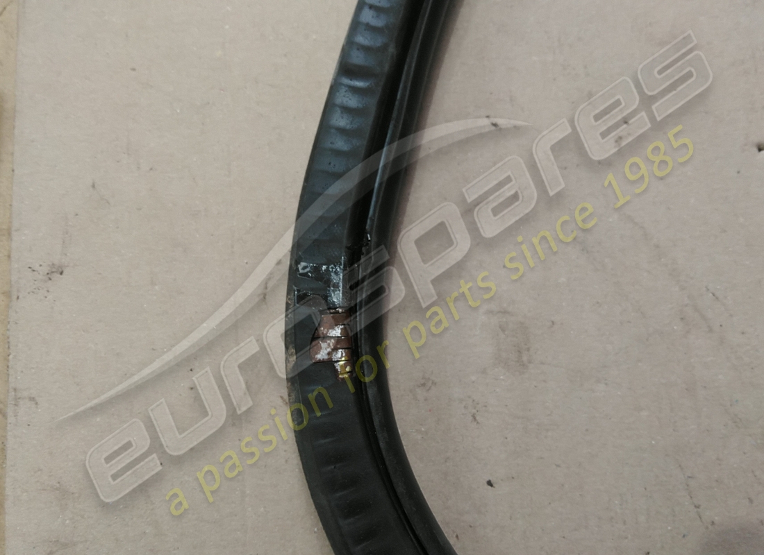 damaged lamborghini door seal inner. part number 400831707 (1)