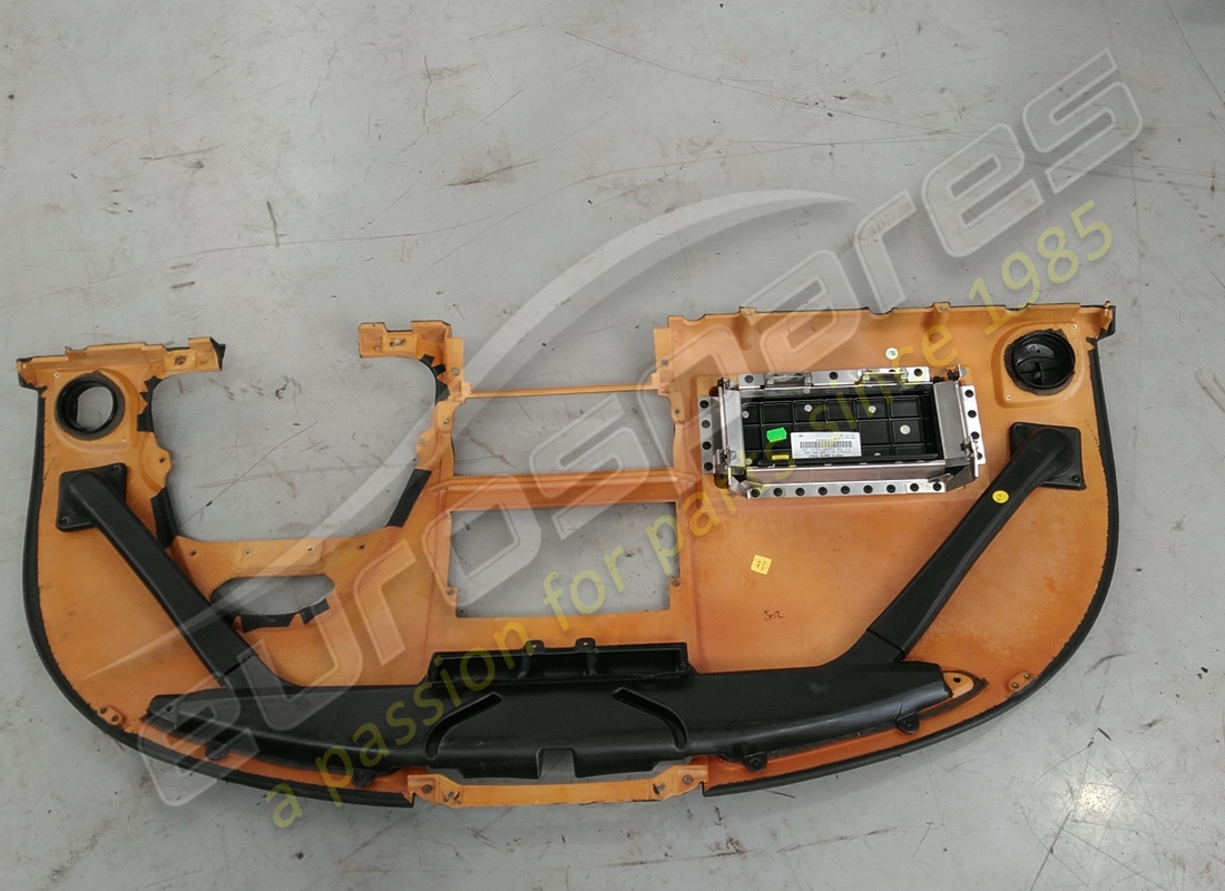 USED LAMBORGHINI TOP PART OF DASH . (COMES WITH AIRBAG UNIT) NO AIRBAG. PART NUMBER EAP1384176 (4) used lamborghini top part of dash . (comes with airbag unit) no airbag. part number eap1384176 (4)
