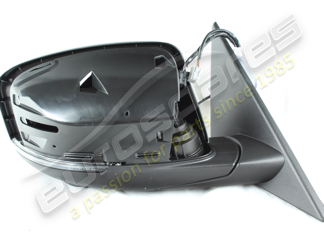 new maserati rh external mirror assembly. part number 670149138 (1)