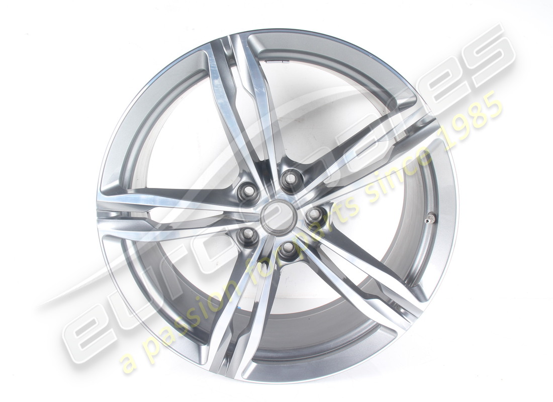 USED Ferrari FRONT WHEEL . PART NUMBER 328870 (1)