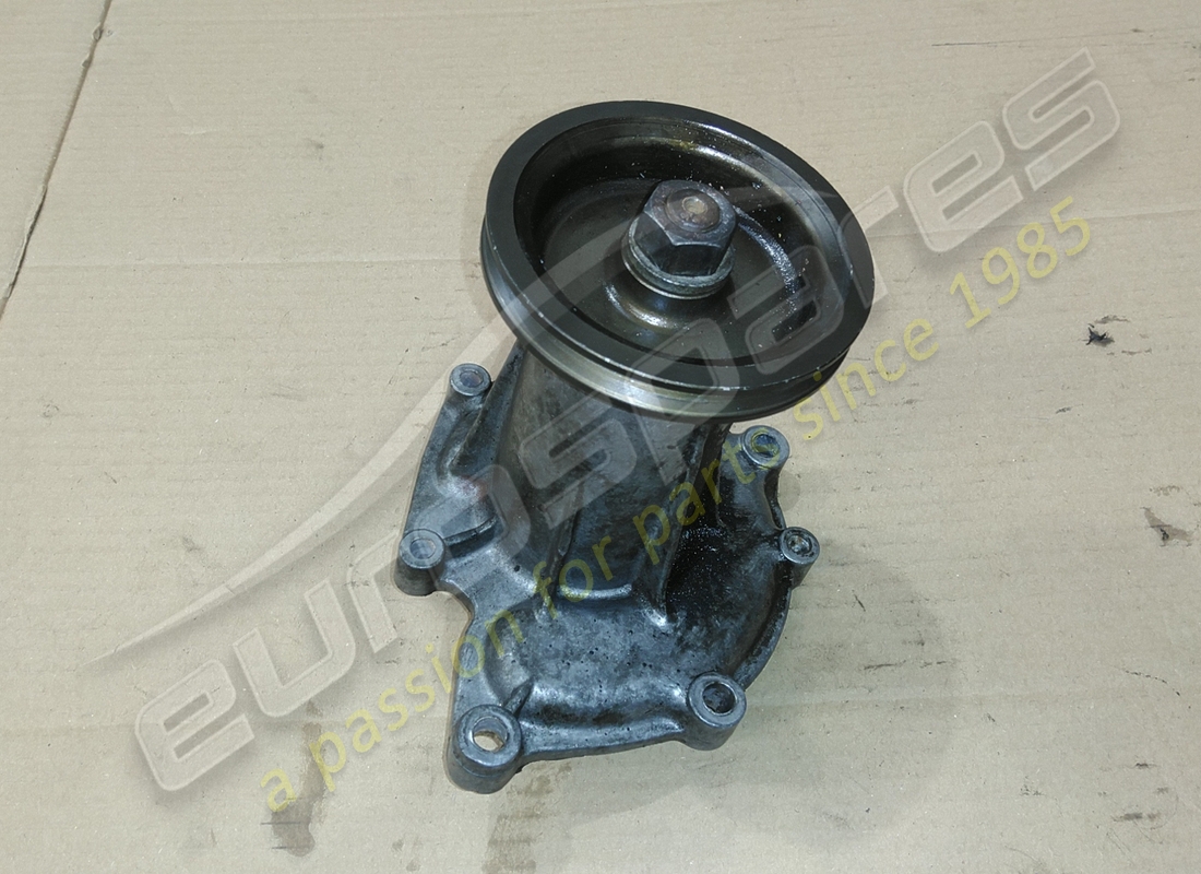 used eurospares water pump complete front part with pulley. part number eap1389959 (2)