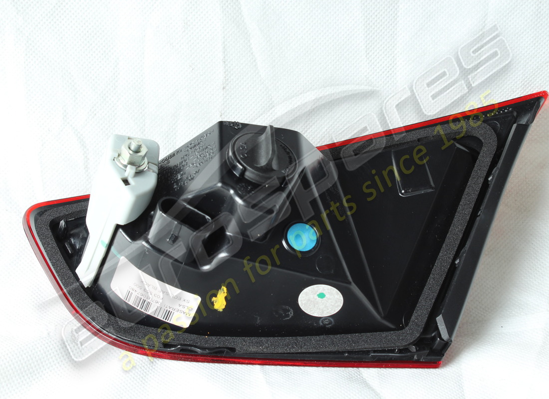 new maserati rear lh mobile tail light. part number 670106748 (1)