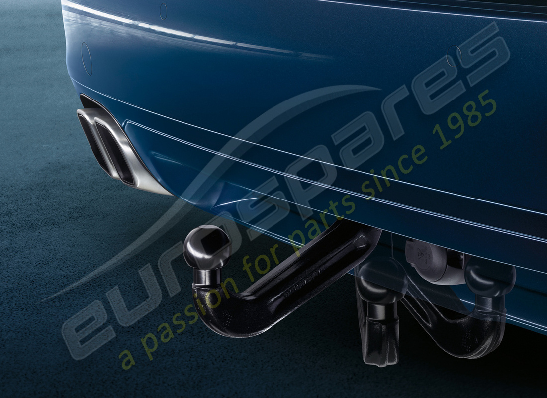 new porsche electrically extendable tow hitch. part number 95804480135 (1)