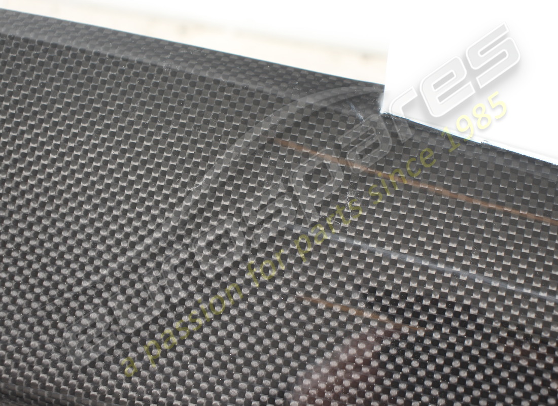 new ferrari complete rh sill trim panel. part number 985765476 (2)