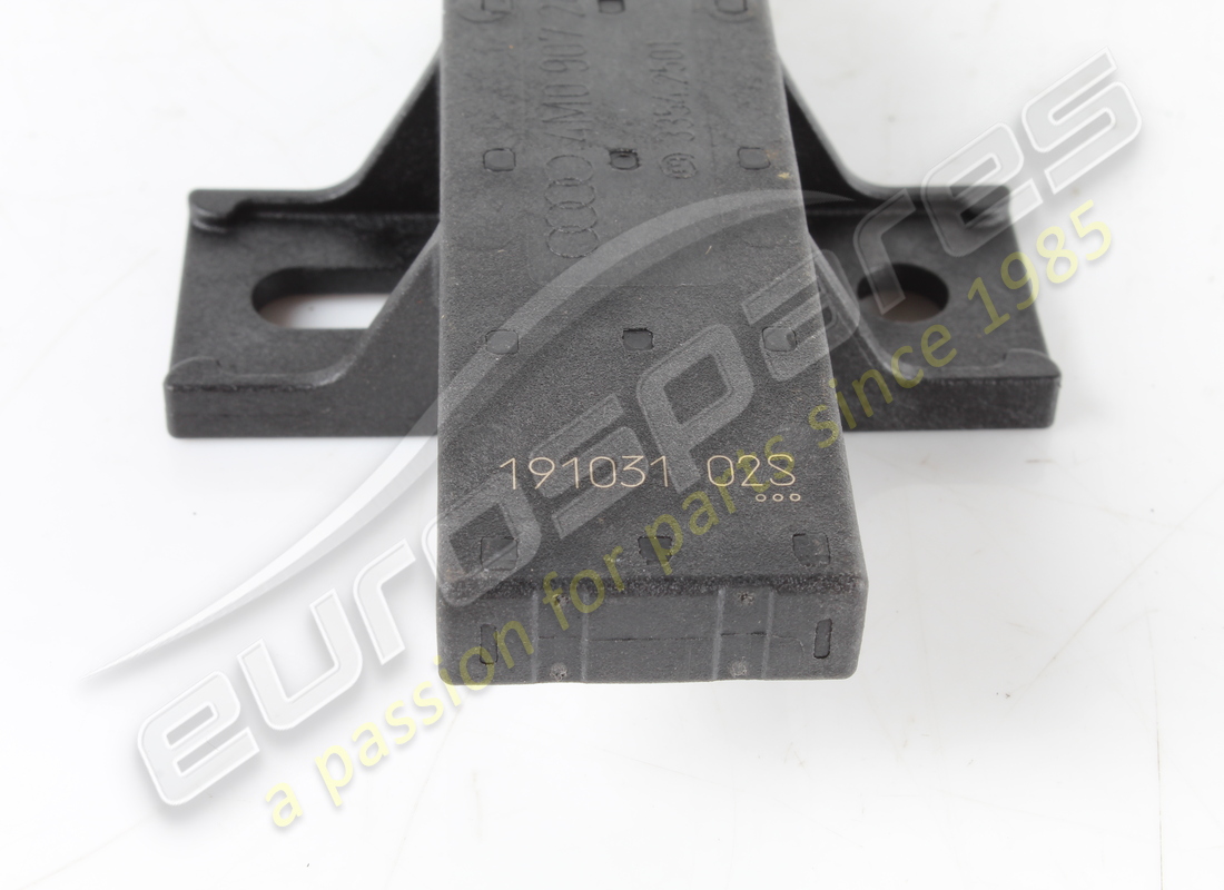 used lamborghini antenna kessy. part number 4m0907247 (3)