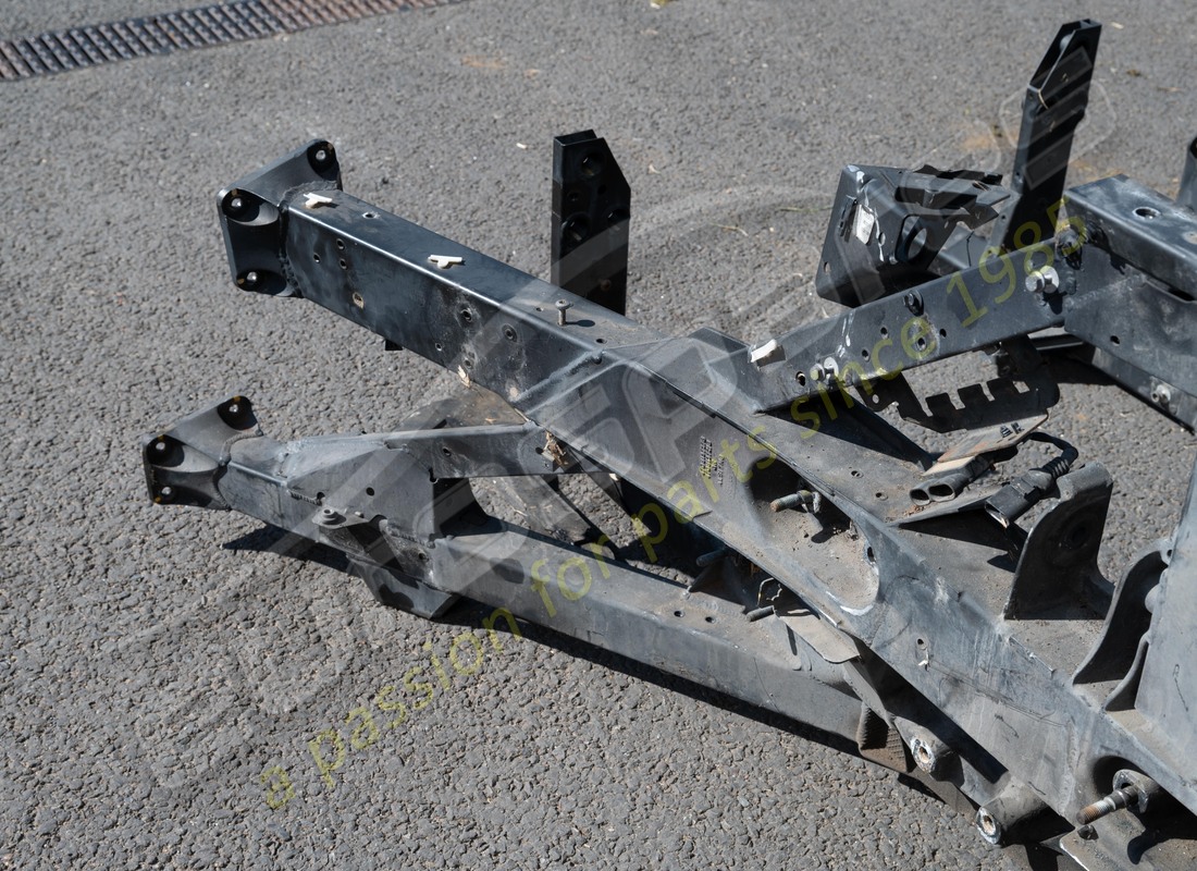 used lamborghini rear end. part number 470813031f (6)
