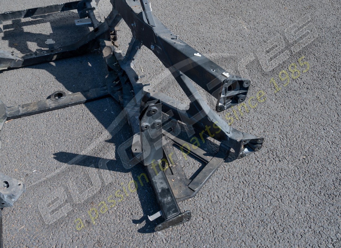 used lamborghini rear end. part number 470813031f (3)