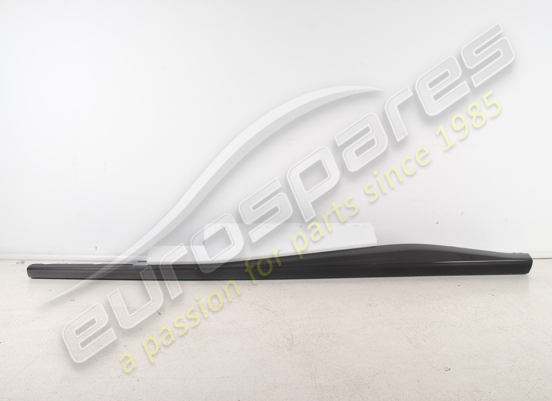 new ferrari complete lh sill trim panel. part number 985765474 (1)