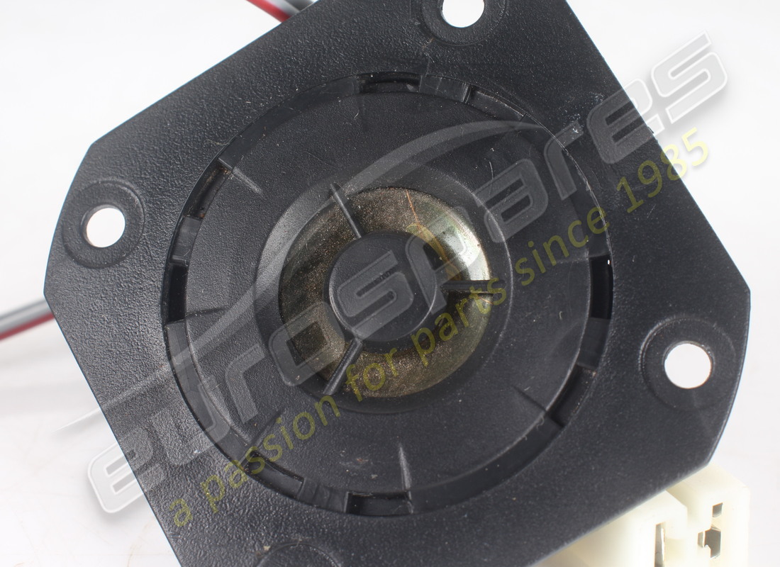 used ferrari speaker. part number 62462600 (3)