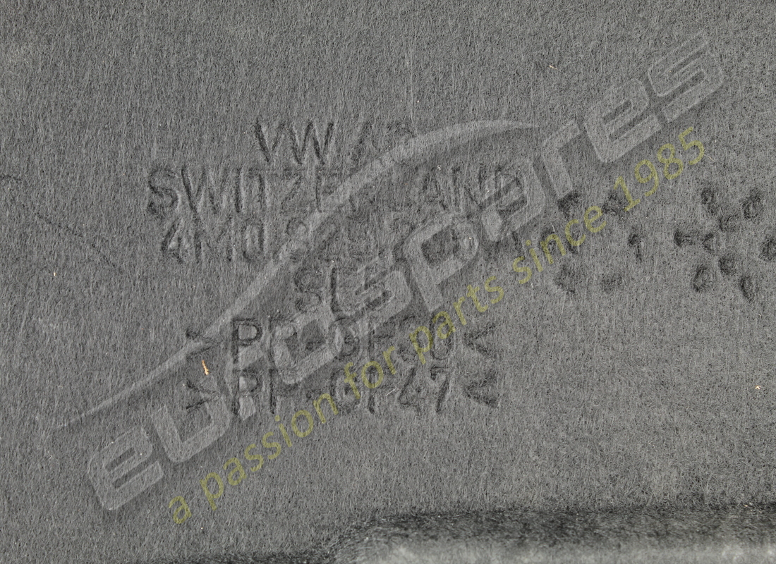 NEW LAMBORGHINI SHIELD VORNE 1. PART NUMBER 4M0825235AG (2) new lamborghini shield vorne 1. part number 4m0825235ag (2)