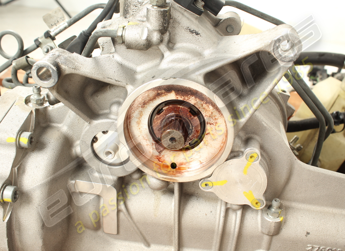 damaged ferrari power take off unit. part number 305902 (8)