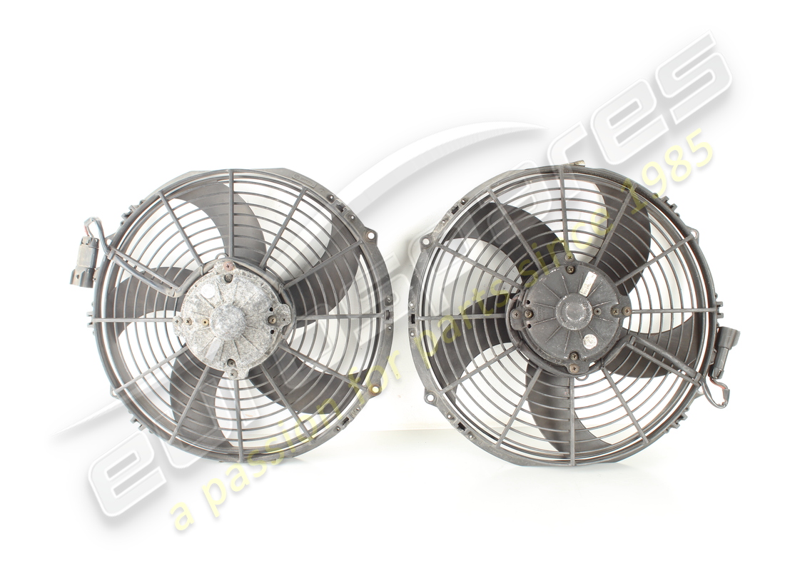 used maserati complete hood with electric fan. part number 221254 (2)