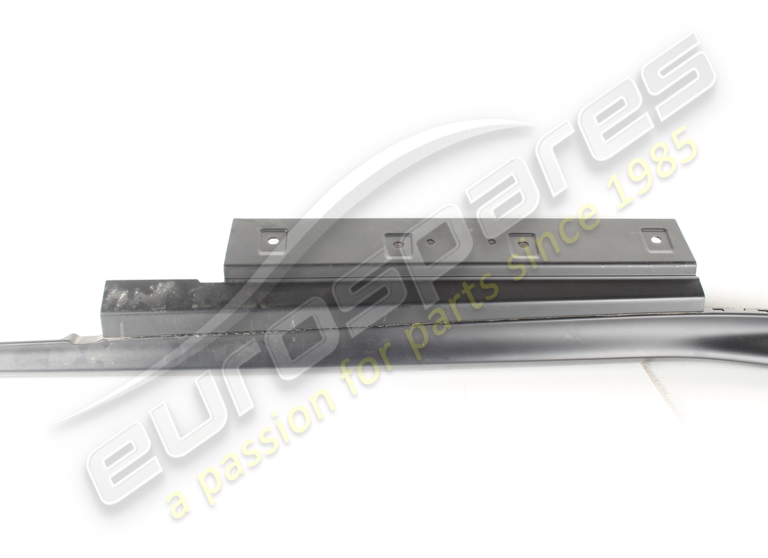 used ferrari complete lh outer sill cover. part number 88068510 (3)