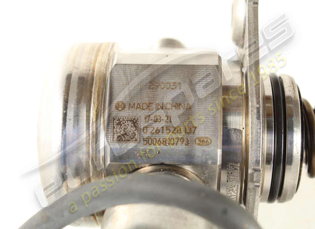 used ferrari rh fuel pump. part number 290031 (6)