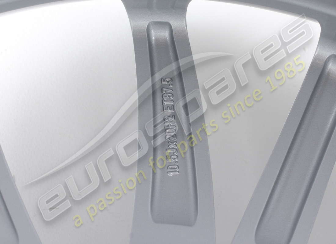 new maserati rear wheel. part number 82126806 (6)