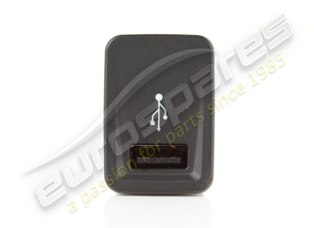 used ferrari usb socket. part number 303226 (3)